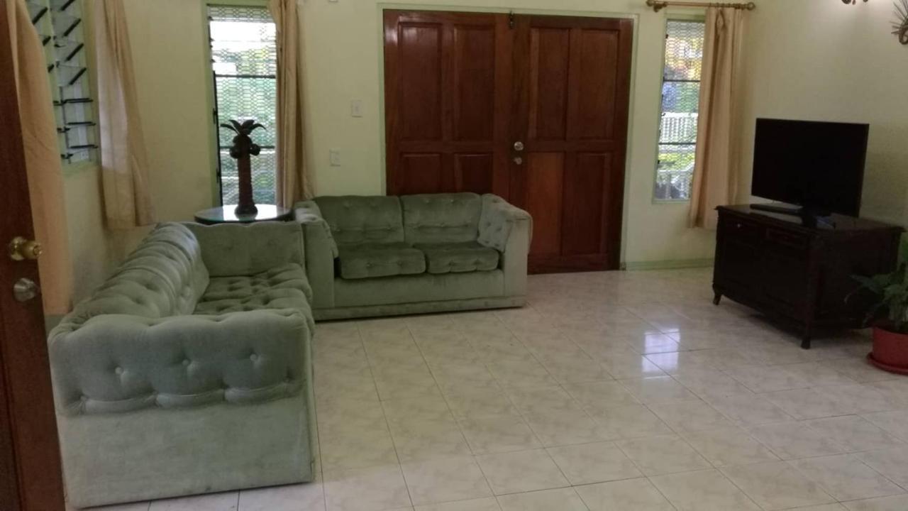 Malau Lodge Nuku'alofa Ngoại thất bức ảnh